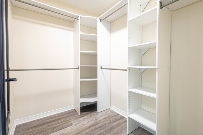 Building Photo - 1356 Sterling Point Dr