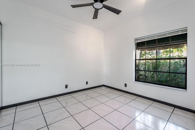 Building Photo - 6641 Via Regina