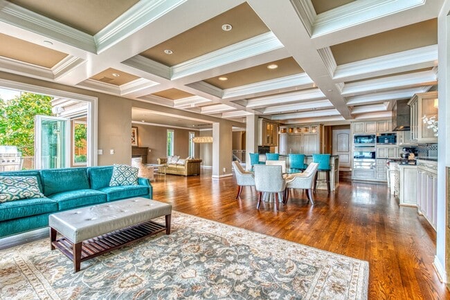 Building Photo - Mercer Island Waterfront Home