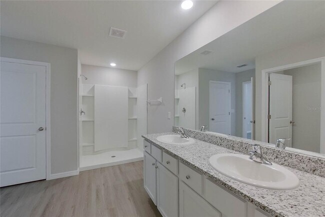 Building Photo - 8644 SW 44th Ct