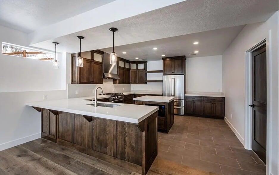 Building Photo - 570 Aspen Dr