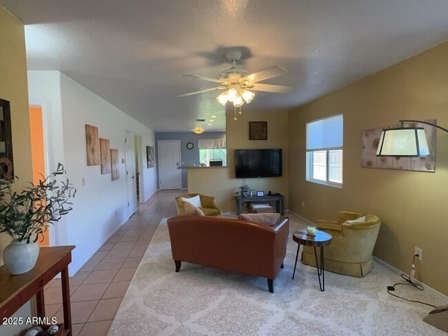 Building Photo - 10238 S Honeysuckle Dr