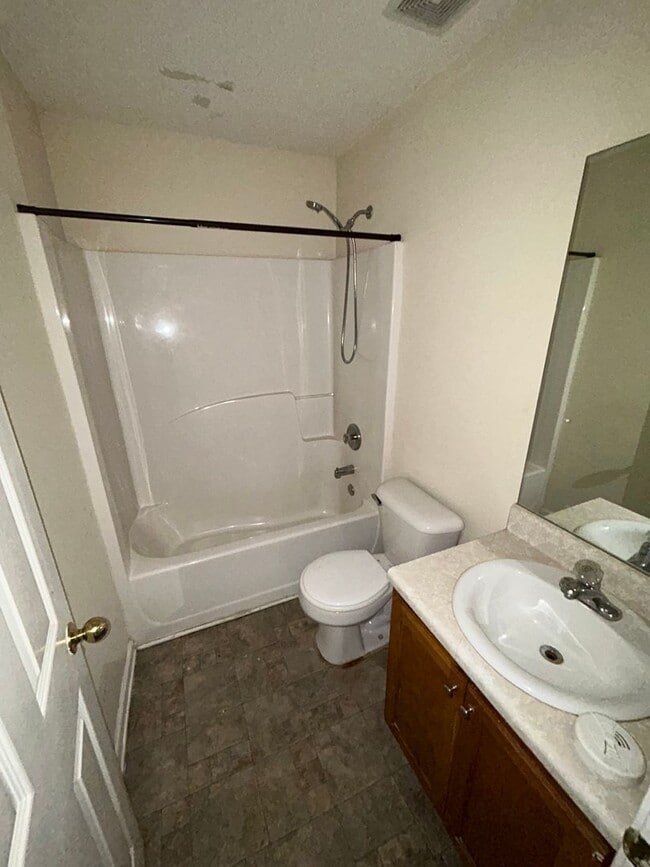 Building Photo - 110 Widgeon Dr