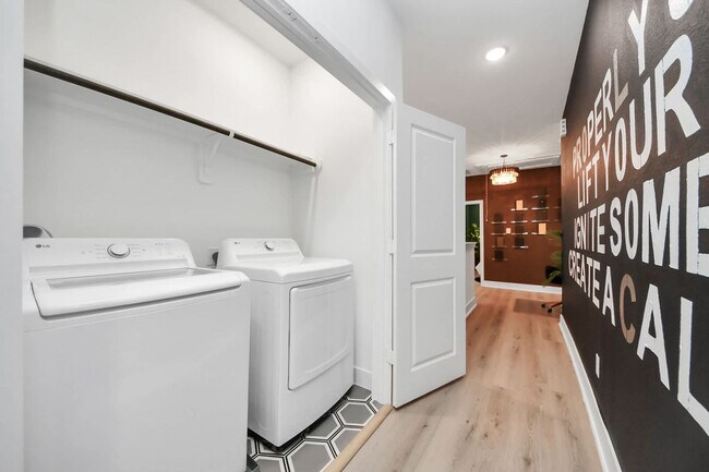 Building Photo - 3620 Du Bois St