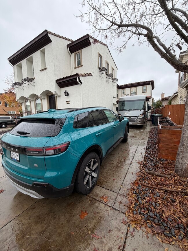 Building Photo - 701 Prestwick Ct