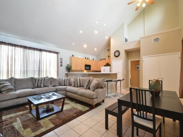 Interior View - 1905 Robbins