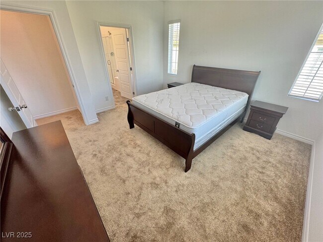 Building Photo - 20 Barbara Ln