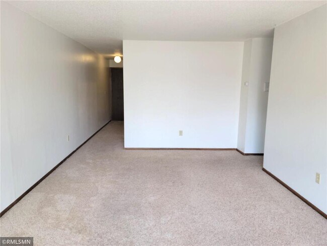 Building Photo - 415 S Wasson Ln