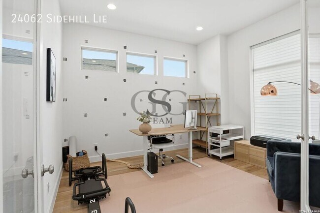 Building Photo - 24062 Sidehill Lie