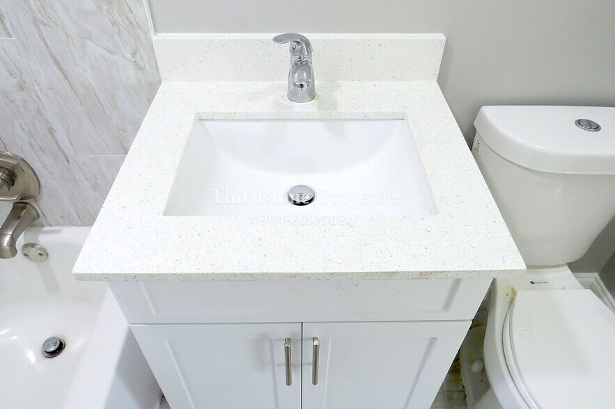 Building Photo - 9021 Castle Blvd