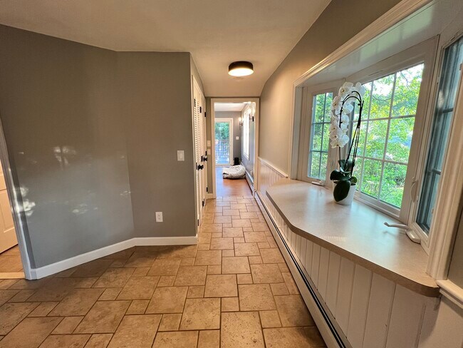 Building Photo - 49 Ramsay St