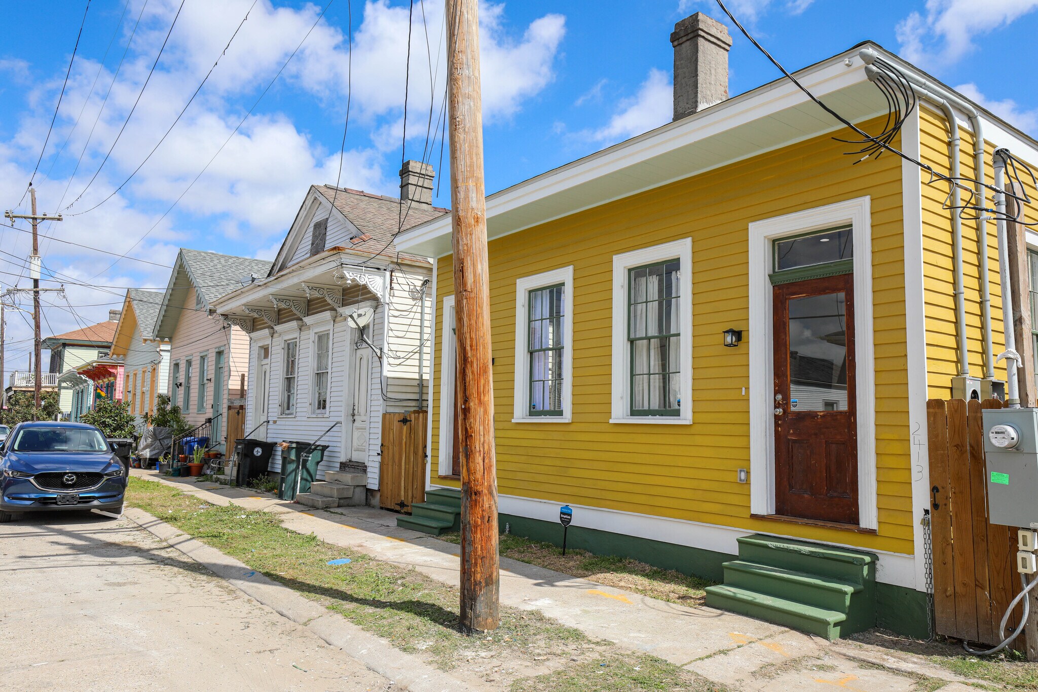 Building Photo - 2413 1st St