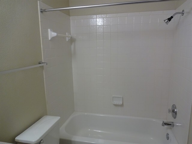 Building Photo - 2844 Deerfern Ln