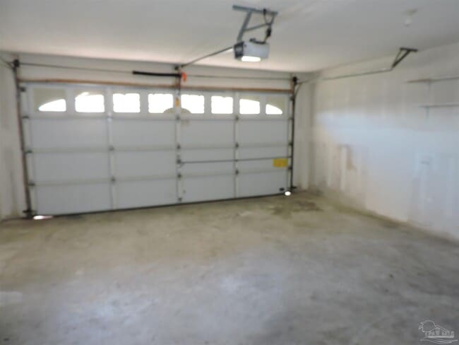 Building Photo - 2552 Southern Oaks Dr