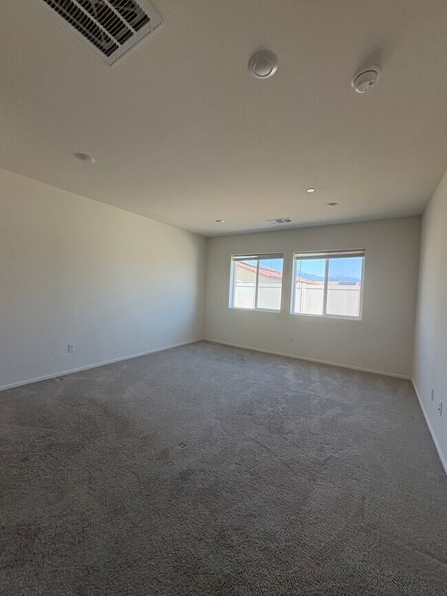 Building Photo - Beautiful Newly Built Single-Family Home-Hemet!