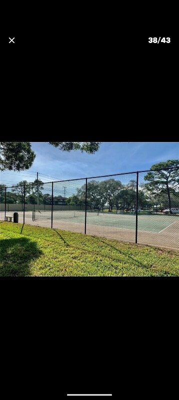 Building Photo - 2687 Sabal Springs Cir