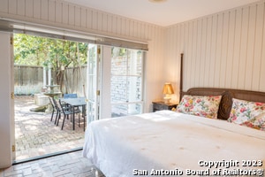 Building Photo - 140 W Fair Oaks Pl