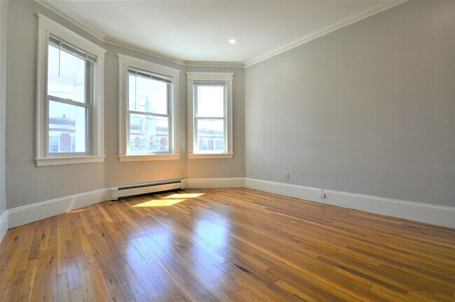 Building Photo - 27 Ransom Rd