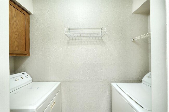 Building Photo - 8804 Schick Rd