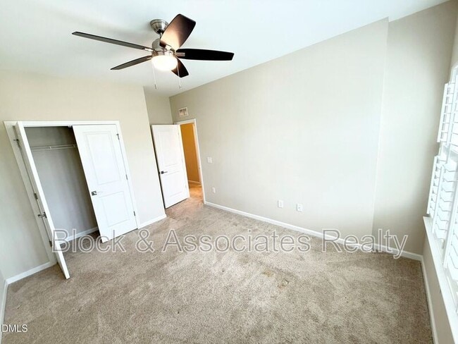 Building Photo - 537 Austin View Blvd