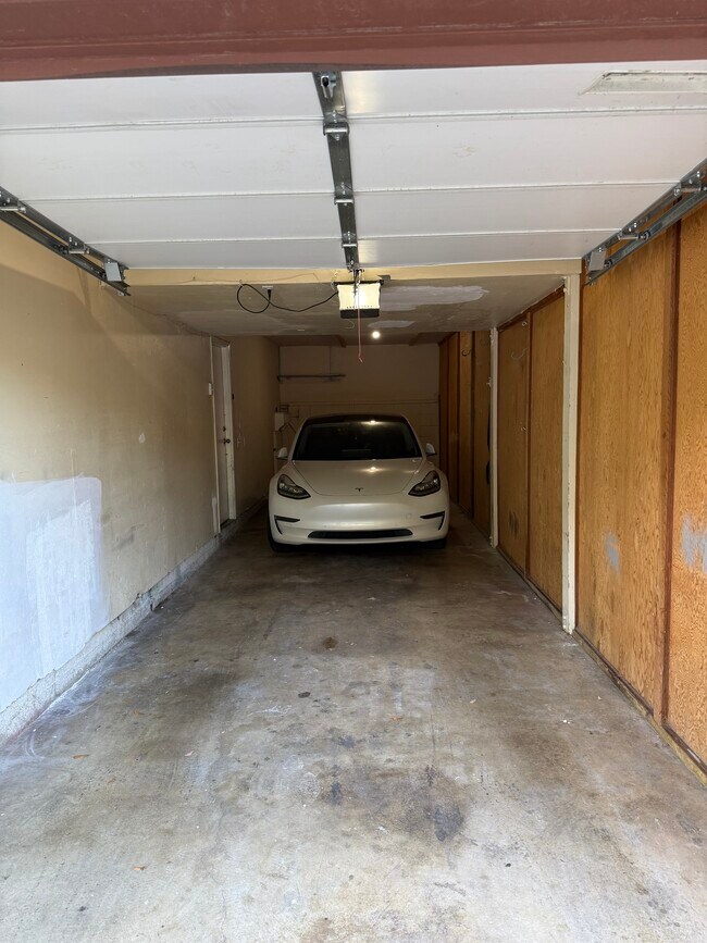 Building Photo - 28015 Sarabande Ln