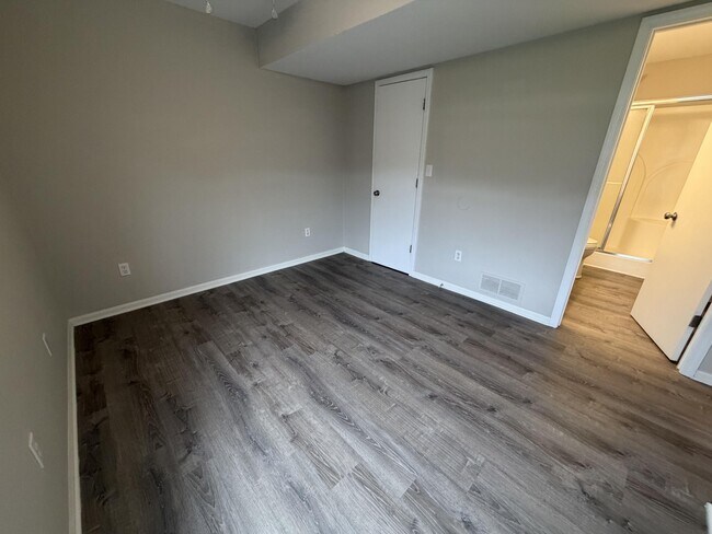 Building Photo - 5305 Currituck Ln