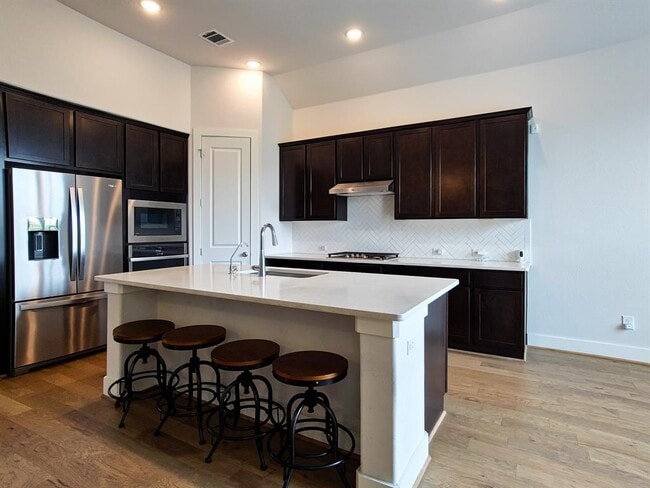 Building Photo - 5645 Bellissima Way