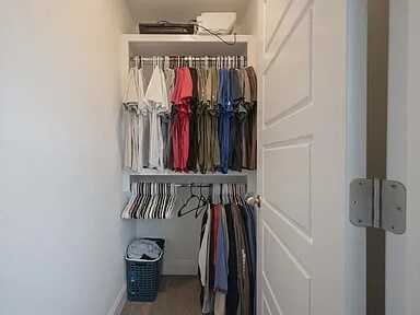 Building Photo - 555 Gresham Ln