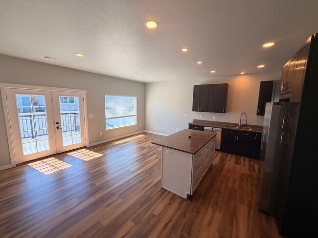 Building Photo - 13817 W Redding Dr