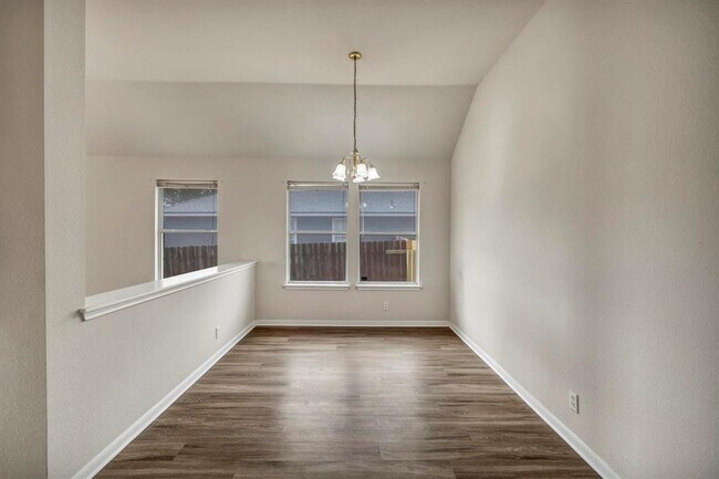 Building Photo - 216 Meadowside Dr