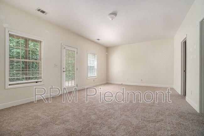 Building Photo - 2786 Birch Grove Ln SE