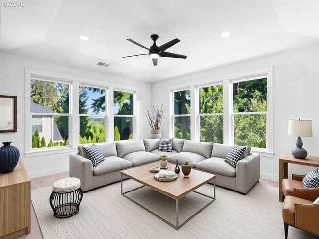 Building Photo - 9010 SW Inez St