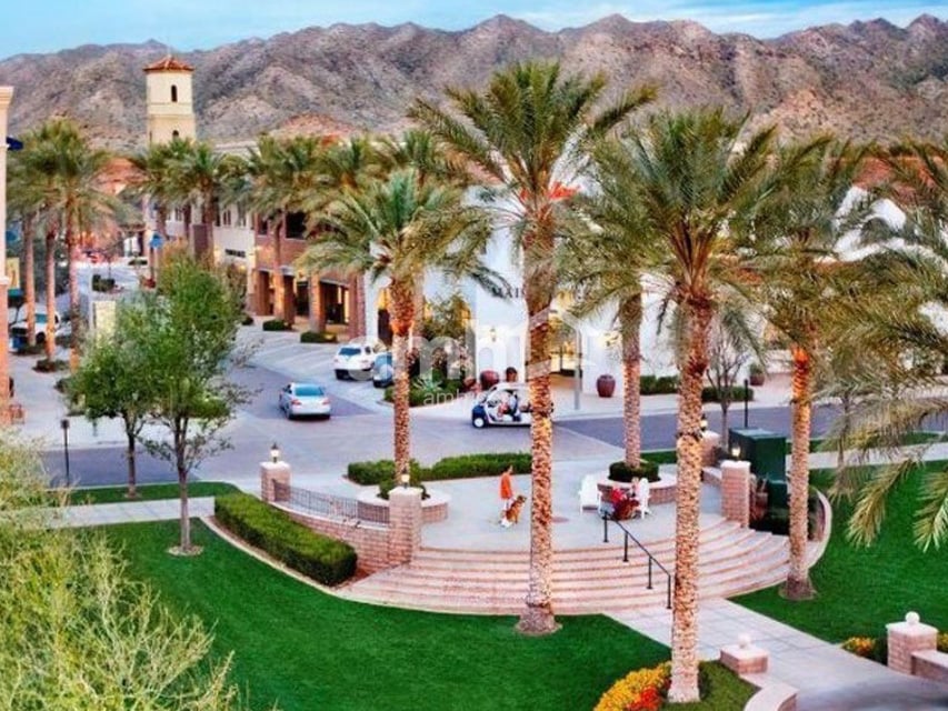 Building Photo - 20706 W Thomas Rd