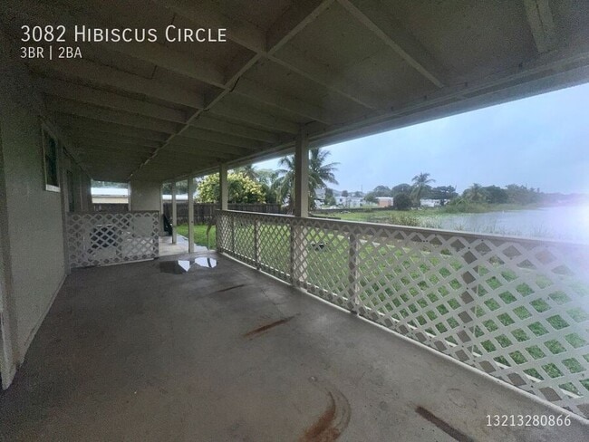 Building Photo - 3082 Hibiscus Cir