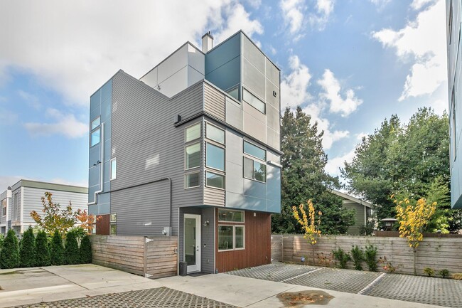 Primary Photo - 3bd/2ba Seattle Townhome