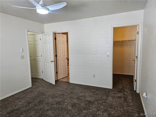 Building Photo - 813 Gemstone Ave