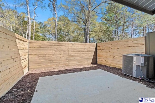 Building Photo - 1302 Twelve Oaks Ln