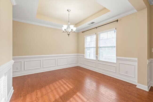 Building Photo - (Coming Soon) 5 Bedroom Brick Home in Matthews!