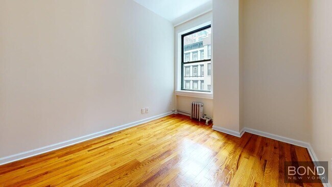 Building Photo - 55 W 55th St