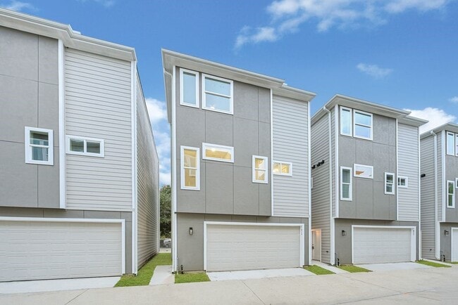 Building Photo - 6713 St Augustine St