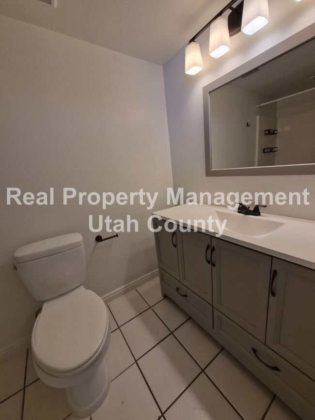Building Photo - Qualify With 2.5x Rent in Income. Plus Hal...