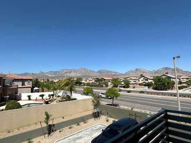 Building Photo - Your Dream Home Awaits: Spacious Summerlin...