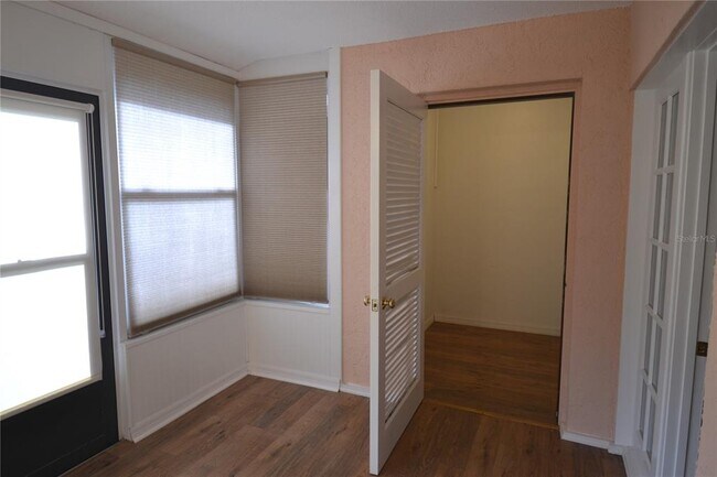 Building Photo - 40 Gretchen Ct