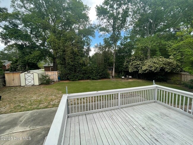 Building Photo - 2417 Slay Dr