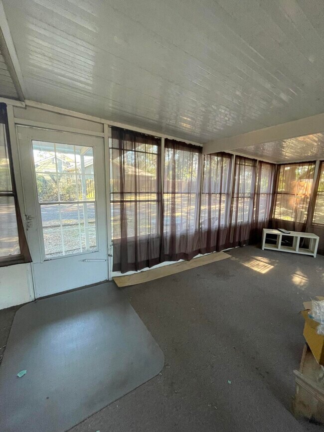 Building Photo - 3425 Trolley Line Rd