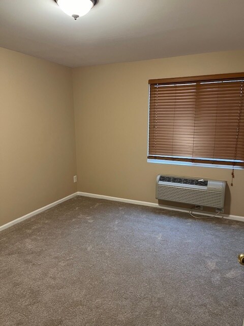 Building Photo - 236 Bertram Dr