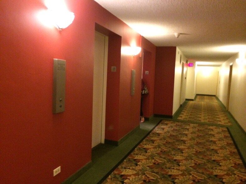 Building Photo - 2140 Kuhio Ave.