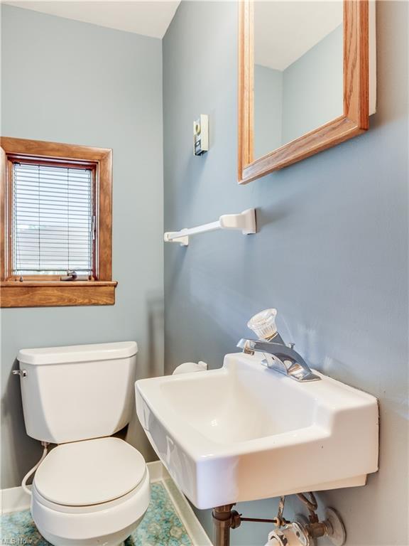 Building Photo - 1023 Sackett Ave