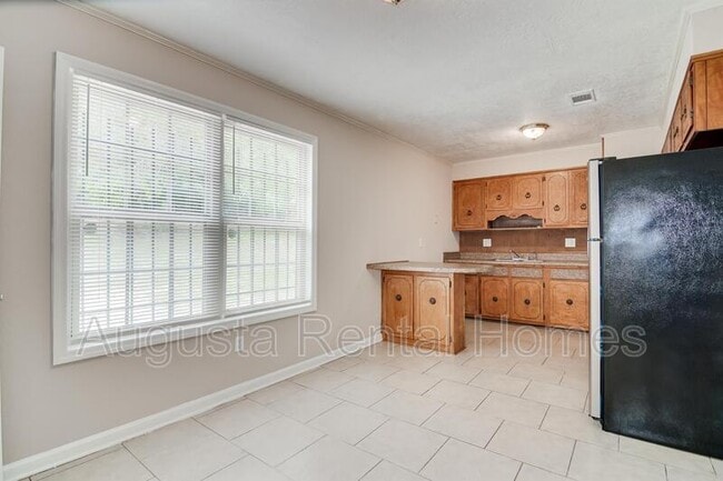 Building Photo - 3453 Pine Hill Rd