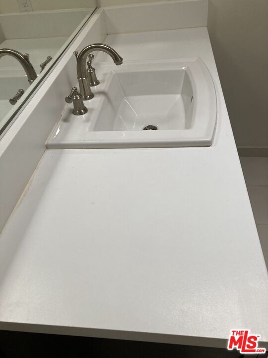 Building Photo - 1033 6th St